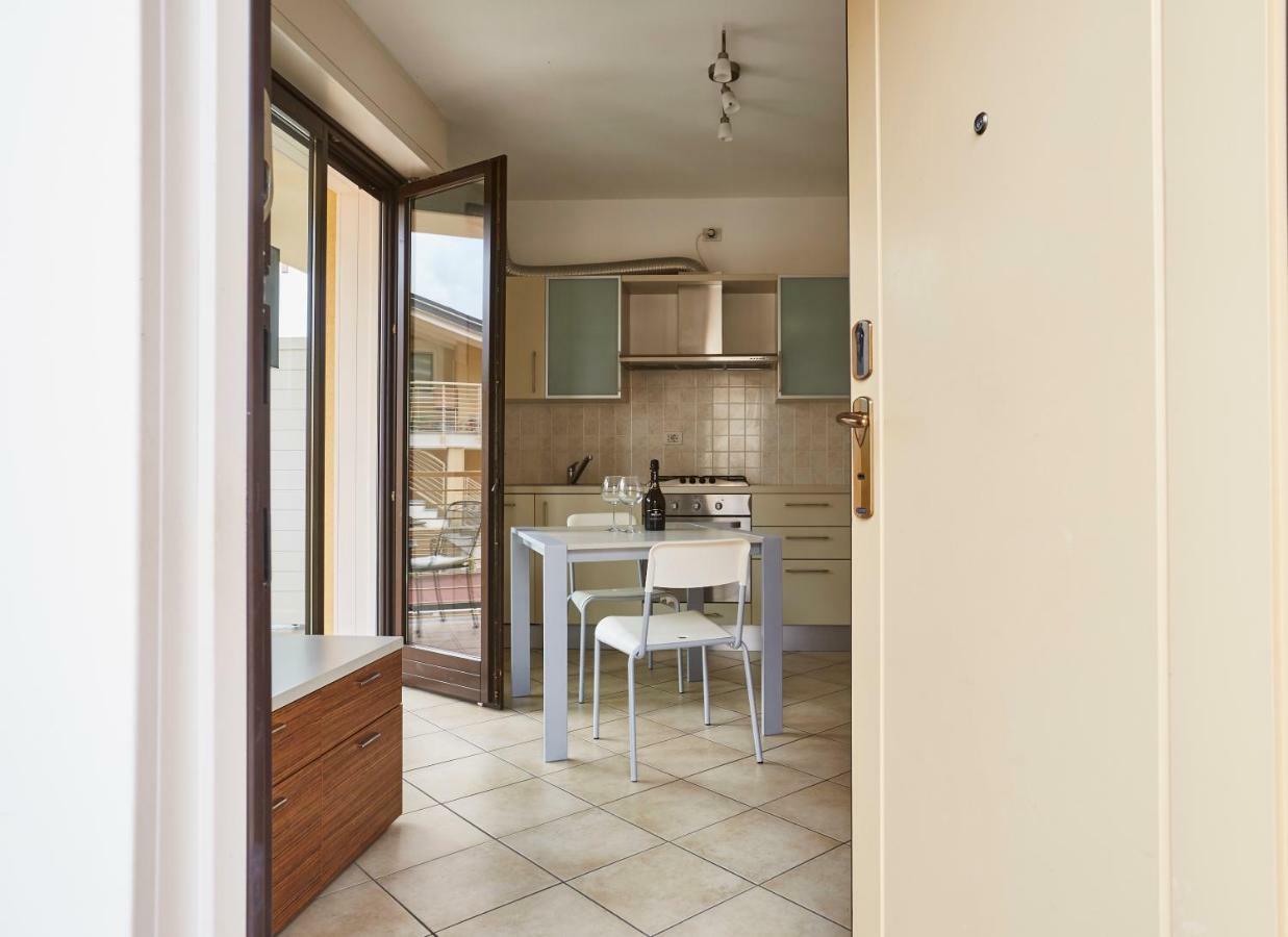 Apartment Alessandra Lenno Bagian luar foto