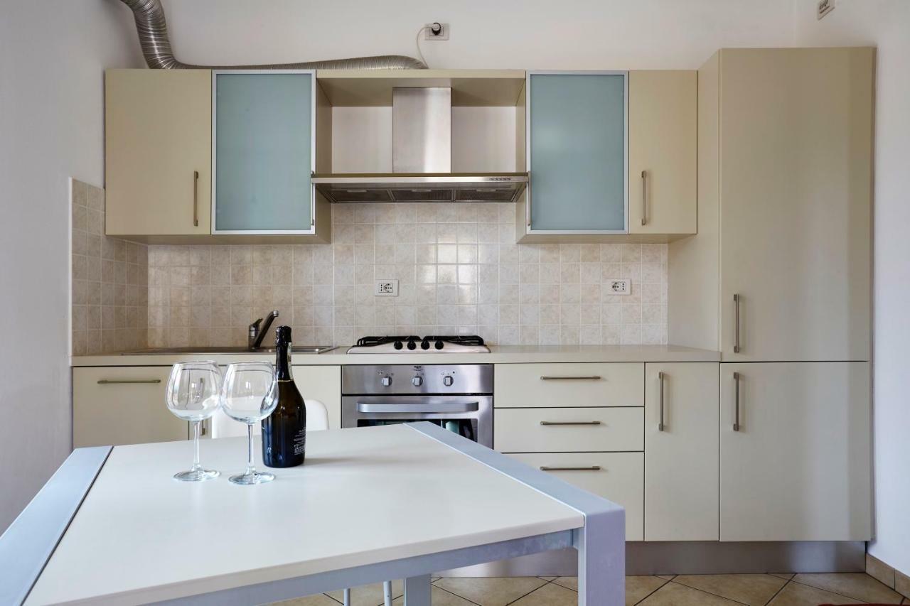 Apartment Alessandra Lenno Bagian luar foto